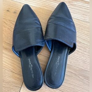 Treasure & Bond Sleek Black Women's Mules